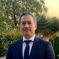 Sasan F. cliente satisfecho de Teleworks One